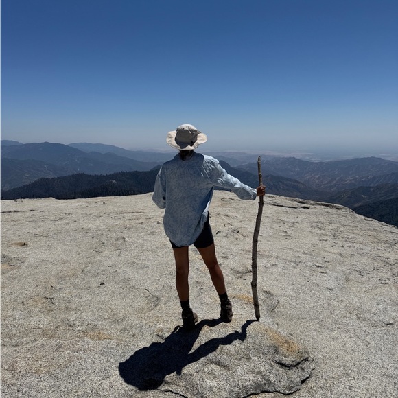 Meet your Posher, Claudia - Picture 7 of 7